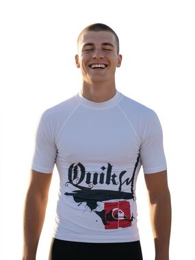 Quiksilver Men's White UPF 50 Short Sleeve Rash Guard Small
